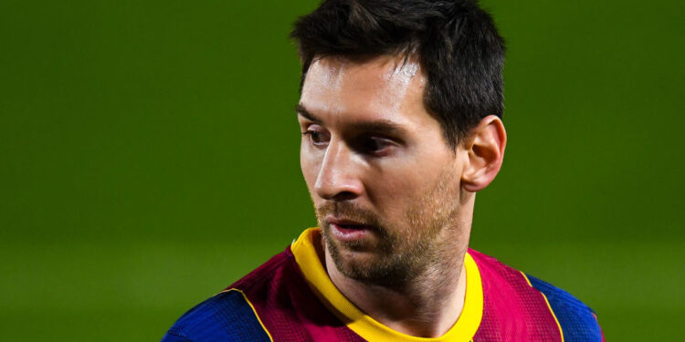 Lionel Messi pode permanecer no Barcelona até 2023 (Crédito: Getty Images)