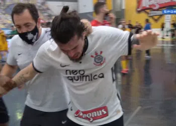 Corinthians emite nota de repúdio após derrota na Liga Nacional de Futsal (Crédito: Transmissão SporTV)