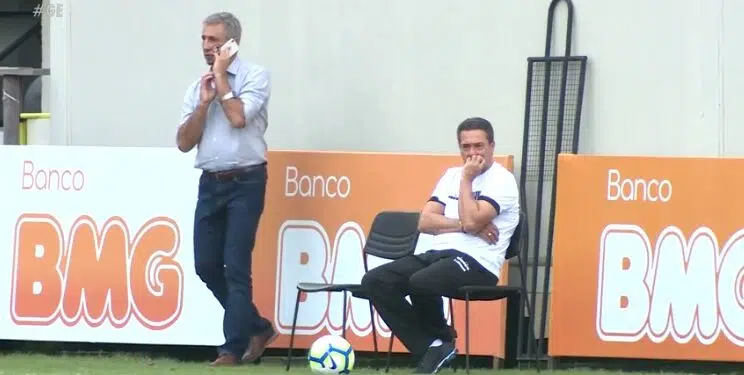 Luxemburgo recebe primeiro contato do Vasco (Crédito: Transmissão)