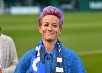 Após ser escolhida para a Seleção da Temporada, Megan Rapinoe critica decisão da Fifa (Crédito: GettyImages)