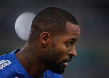 Dedé em ação com a camisa do Cruzeiro (Crédito: GettyImages)