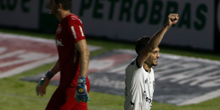 Hyoran em ação pelo Galo (Crédito: GettyImages)