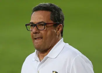 Vanderlei Luxemburgo em ação (Crédito: GettyImages)