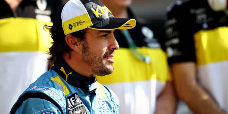 Fernando Alonso sofre acidente de bicicleta na Suíça (Crédito: GettyImages)