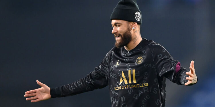 Neymar durante o aquecimento do PSG (Crédito: GettyImages)