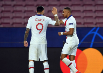 Icardi e Mabppé comemorando o gol pelo PSG (Crédito: GettyImages)