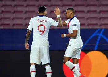 Icardi e Mabppé comemorando o gol pelo PSG (Crédito: GettyImages)