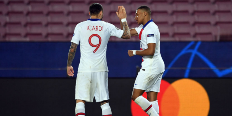Icardi e Mabppé comemorando o gol pelo PSG (Crédito: GettyImages)