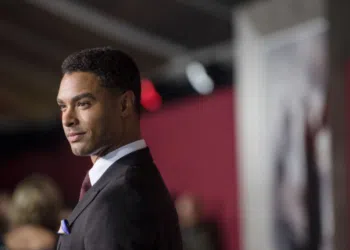 Ator da série Bridgerton, da Netflix (Crédito: GettyImages)