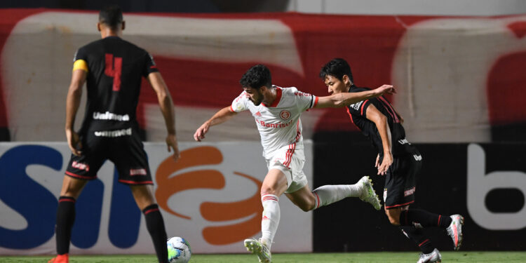 Chico se destacou bastante no Atlético-GO (Crédito: Ricardo Duarte / Internacional / Fotos Públicas)