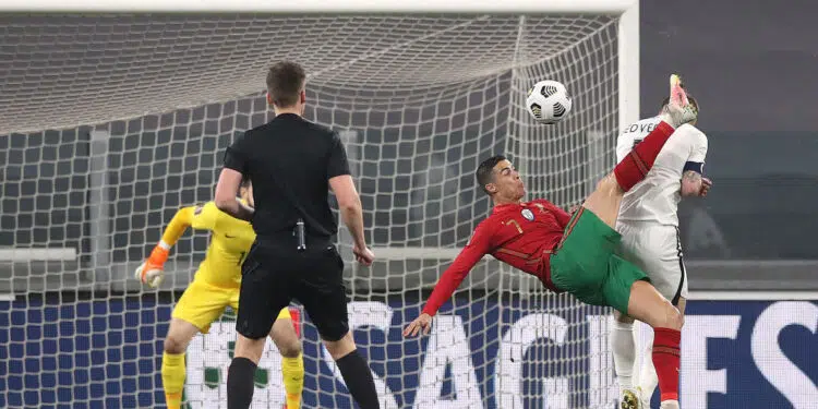 Cristiano Ronaldo em ação pela Seleção de Portugal (Crédito: GettyImages)