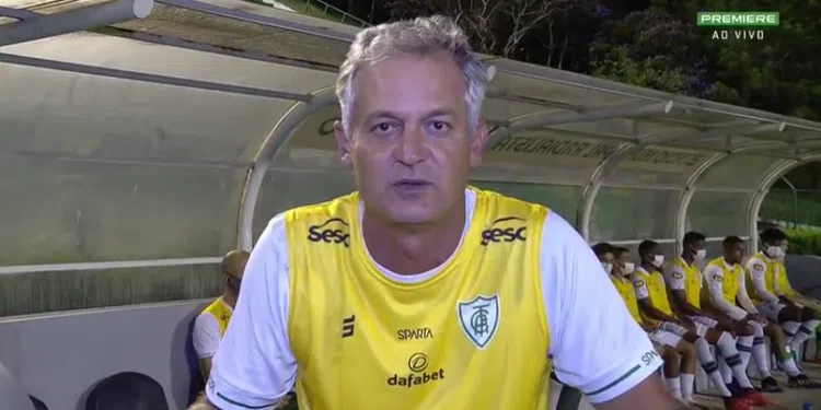 Lisca questiona tabela da Copa do Brasil e critica CBF por jogos na pandemia: “É hora de segurar a vida” (Crédito: Reprodução/ Premiere)