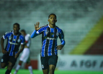 Léo Chú fez o seu primeiro gol com a camisa do Grêmio (Crédito: Lucas Uebel / Grêmio)