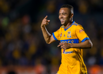 Rafael Carioca atuando pelo Tigres (Crédito: Getty Images)