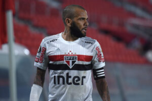 Daniel Alves critica criação da Superliga europeia (Crédito: GettyImages)