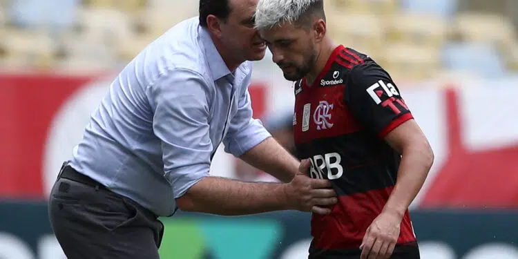 Rogério Ceni e Arrascaeta podem deixar o Flamengo? Marcos Braz falou sobre o futuro dos profissionais (Crédito: GettyImages)