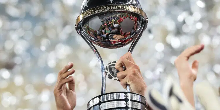 Sete clubes brasileiros por enquanto estão na disputa da Copa Sul-Americana (Crédito: Getty Images)