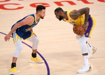 LeBron James se derreteu por Stephen Curry, antes do play-in (Crédito: GettyImages)