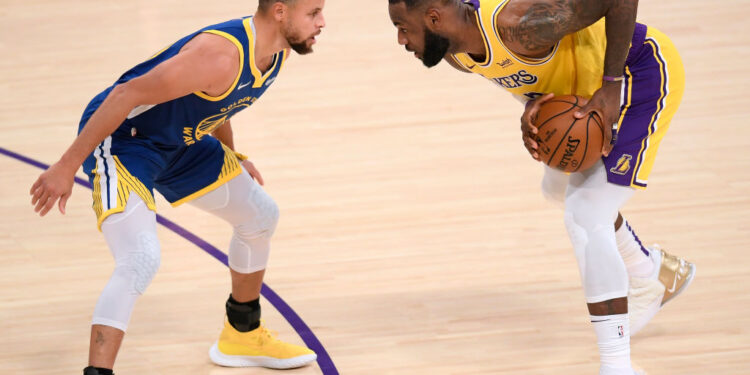 LeBron James se derreteu por Stephen Curry, antes do play-in (Crédito: GettyImages)