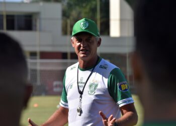 Lisca dispara provocação após vitória do América-MG sobre o Cruzeiro (Crédito: Fernando Almeida / América / Flickr)