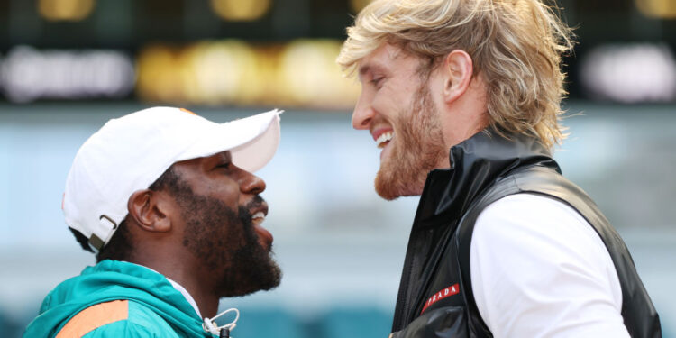 Mayweather perdeu a paciência com Jake Paul e Logan Paul (Crédito: GettyImages)