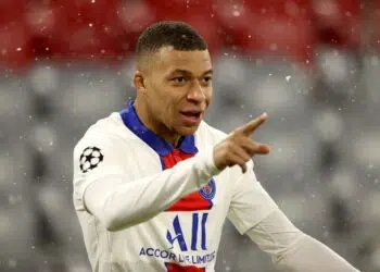 Mbappé teria imposto duas condições para renovar com o PSG (Crédito: GettyImages)