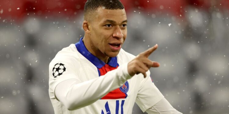 Mbappé teria imposto duas condições para renovar com o PSG (Crédito: GettyImages)