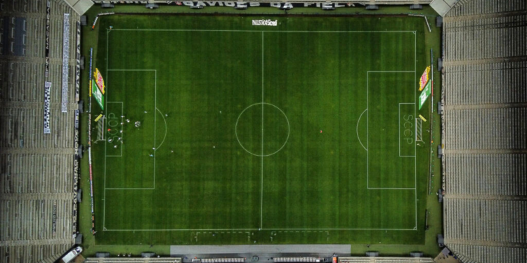 Partida entre Ponte Preta x Guarani pode definir o futuro do Santos no Paulistão (Crédito: GettyImages)