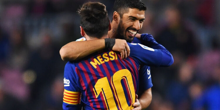Suárez diz que quer que Messi continue no Barcelona (Crédito: GettyImages)