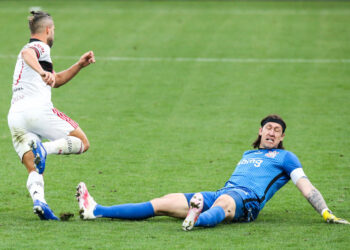 Flamengo pode enfrentar o Fluminense no estádio do Corinthians (Crédito: GettyImages)