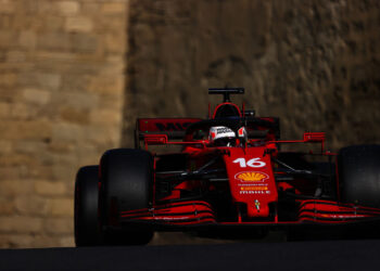 Em classificação movimentada, Charles Leclerc garante pole position do GP do Azerbaijão (Crédito: GettyImages)