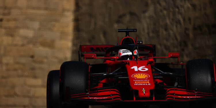 Em classificação movimentada, Charles Leclerc garante pole position do GP do Azerbaijão (Crédito: GettyImages)