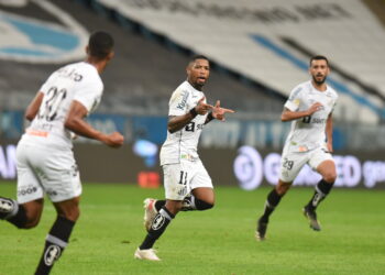 Marinho brinca com ‘lei do ex’ e comemora ponto do Santos: “Estamos evoluindo” (Crédito: Ivan Storti/Santos FC/Flickr)