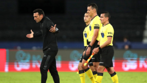 Técnico da Argentina detona gramado do Nilton Santos após partida pela Copa América (Crédito: GettyImages)