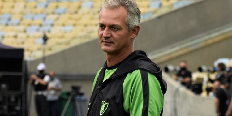 Lisca é o novo técnico do Vasco (Crédito: Estevão Germano/América-MG / Flickr)