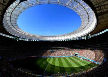 Flamengo e Defensa y Justicia se enfrentaram com torcida em Brasília (Crédito: GettyImages)