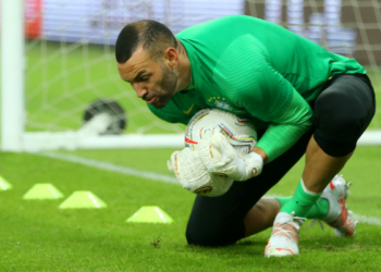 Weverton se lesiona em treino da Seleção Brasileira (Crédito: Getty Images)