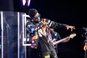 Na carreira musical, Talisca utiliza o nome artístico de 'Spark' (Crédito: Felipe Ferreira)