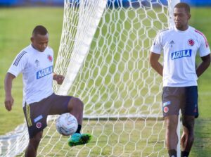 Grêmio deve anunciar a contratação de Campaz (à esquerda) (Crédito: GettyImages)