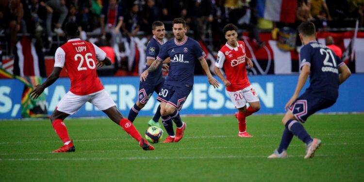 No embate entre PSG e Reims, Messi protagonizou linda cena com o filho de Rajkovic (Crédito: C.Gavelle/ PSG / Fotos Públicas)