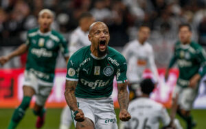 Felipe Melo, jogador do Palmeiras, comemora classificação diante do São Paulo e provoca Crespo (Crédito: GettyImages)