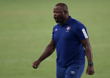 Marcão, auxiliar do Fluminense comandando o time na ausência de Roger Machado (Crédito: GettyImages)