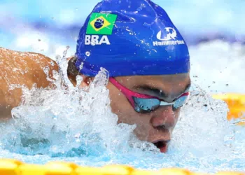 Gabriel Bandeira durante a disputa dos 200m nas Paralimpíadas (Crédito: GettyImages)