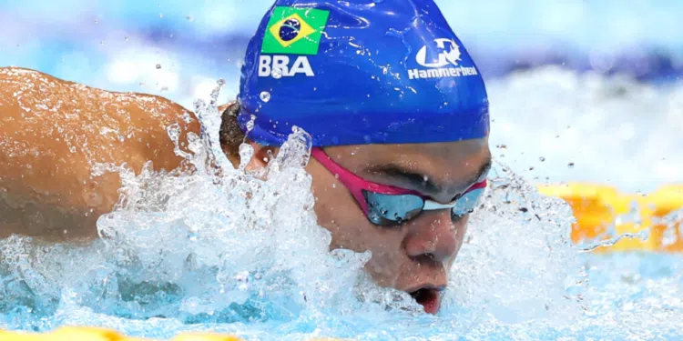 Gabriel Bandeira durante a disputa dos 200m nas Paralimpíadas (Crédito: GettyImages)