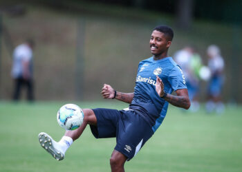 Jean Pyerre, jogador do Grêmio durante o treino (Crédito: Lucas Uebel / Grêmio FBPA / Flickr)