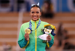 Rebeca Andrade abriu o jogo sobre medalha de ouro para o Brasil nas Olimpíadas (Crédito: GettyImages)