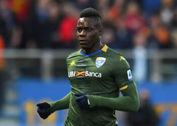 Contra o Besiktas, Balotelli causou mais uma polêmica (Crédito: GettyImages)