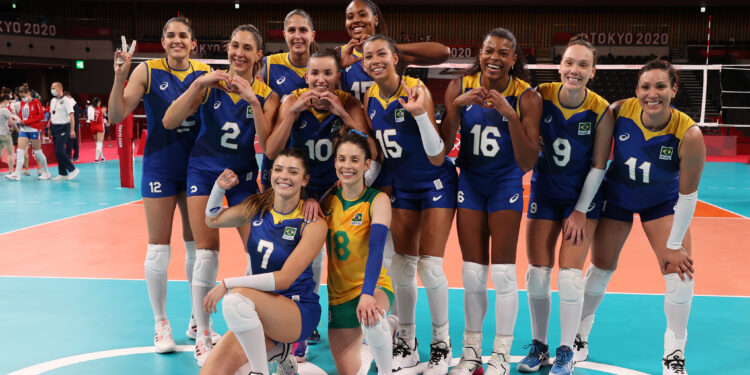 Brasil está confirmado nos Mundiais de vôlei de 2022 (Crédito: GettyImages)