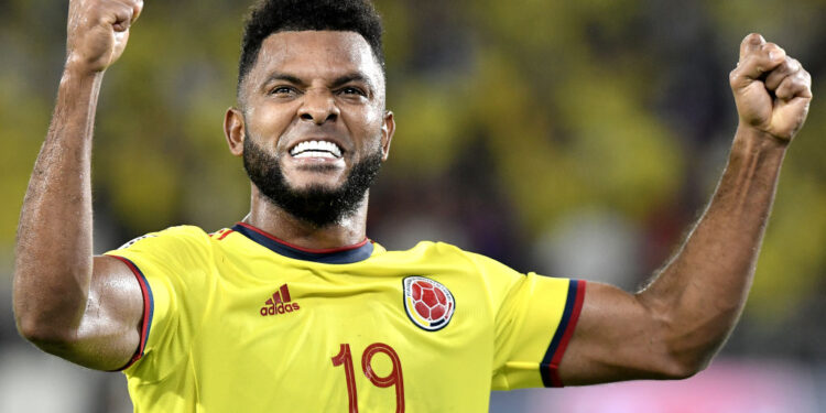 Colômbia e Chile se enfrentaram nas Eliminatórias (Crédito: GettyImages)