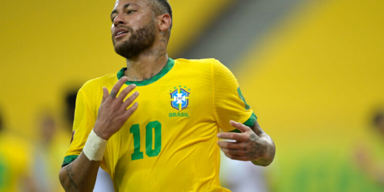 Neymar desabafa após vitória do Brasil: “Não sei mais o que faço com essa camisa para a galera respeitar” (Crédito: GettyImages)